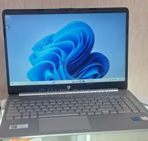 New Laptop HP Stream Notebook 8GB Intel Core I7 SSD 1T