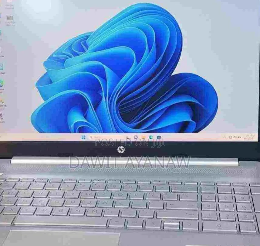 New Laptop HP Stream Notebook 8GB Intel Core I7 SSD 1T