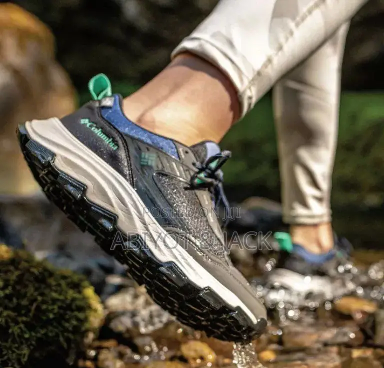  Columbia Mens Hatana Max Outdry Shoe