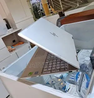 New Laptop HP Envy X360 8GB Intel Core I5 SSD 512GB