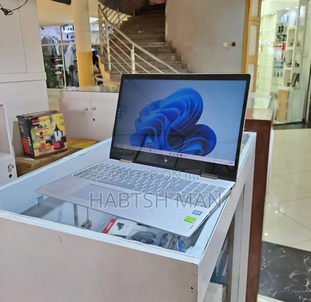 New Laptop HP Envy X360 8GB Intel Core I5 SSD 512GB