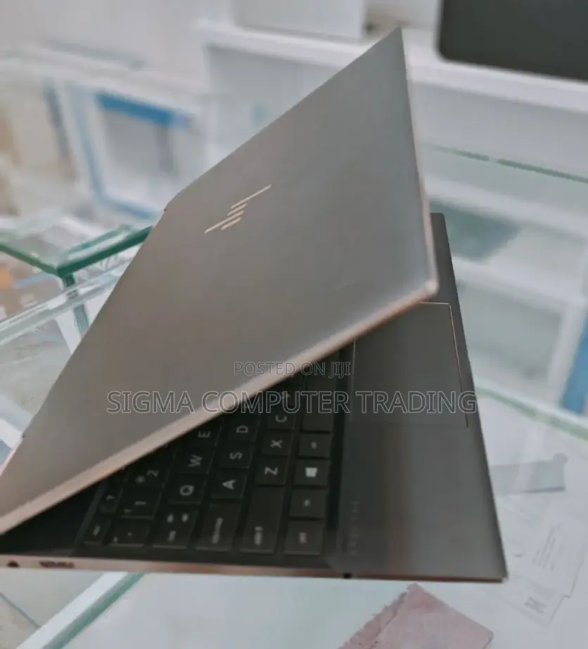 New Laptop HP Spectre X360 15 16GB Intel Core I7 SSD 512GB