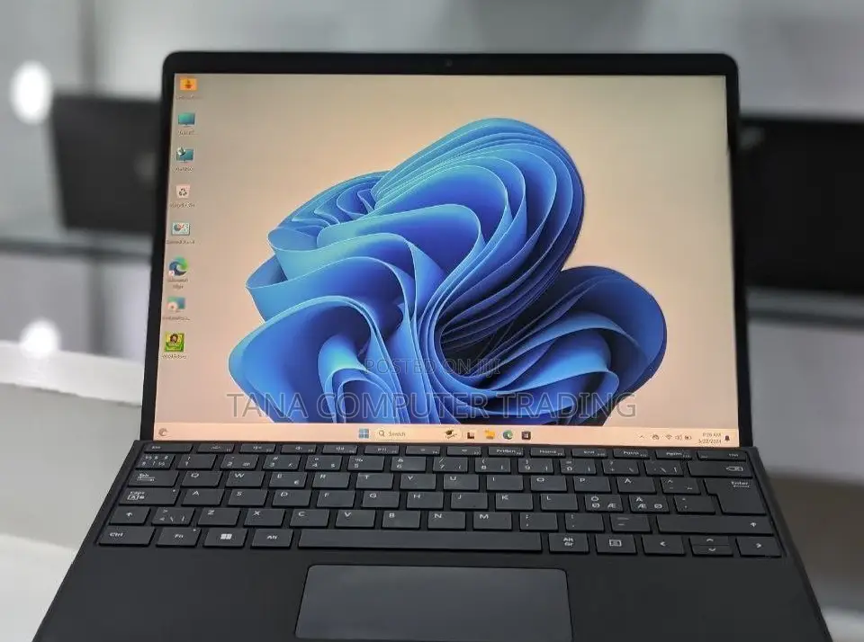 New Laptop Microsoft Surface Pro 9 16GB Intel Core I5 SSD 256GB