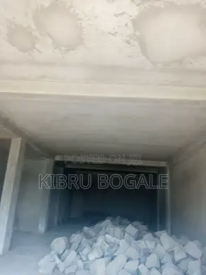 7bdrm House in Ayat, Bole for sale