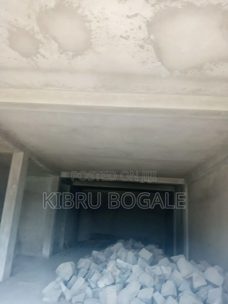 7bdrm House in Ayat, Bole for sale