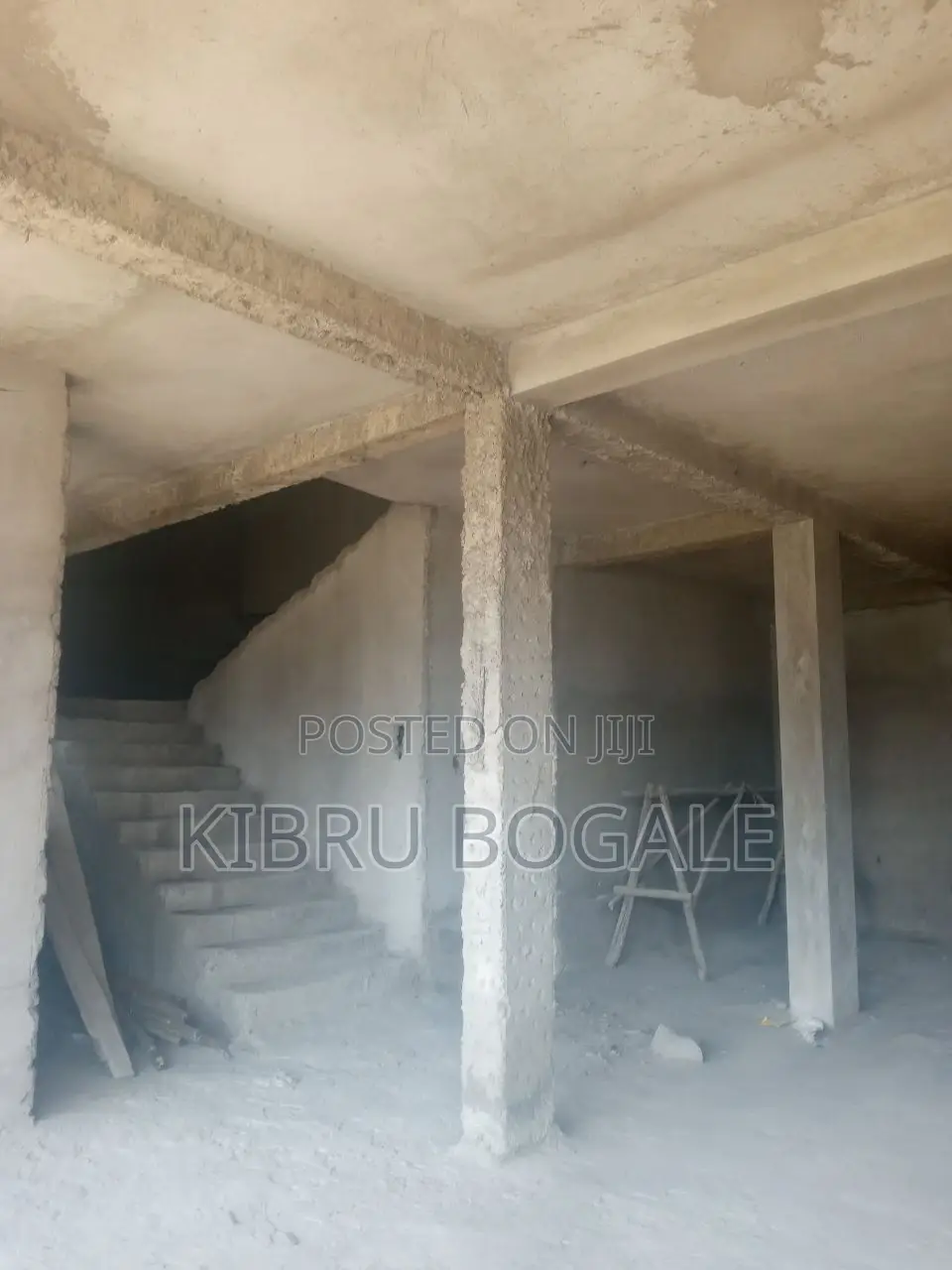 7bdrm House in Ayat, Bole for sale