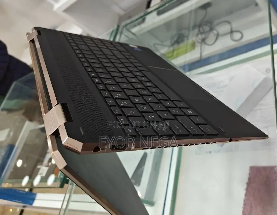 New Laptop HP Spectre X360 16GB Intel Core I7 SSD 512GB