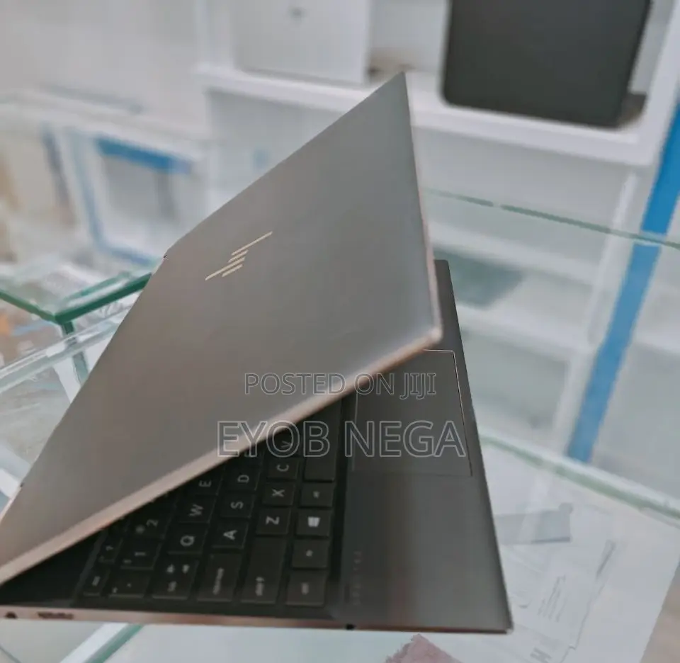 New Laptop HP Spectre X360 16GB Intel Core I7 SSD 512GB