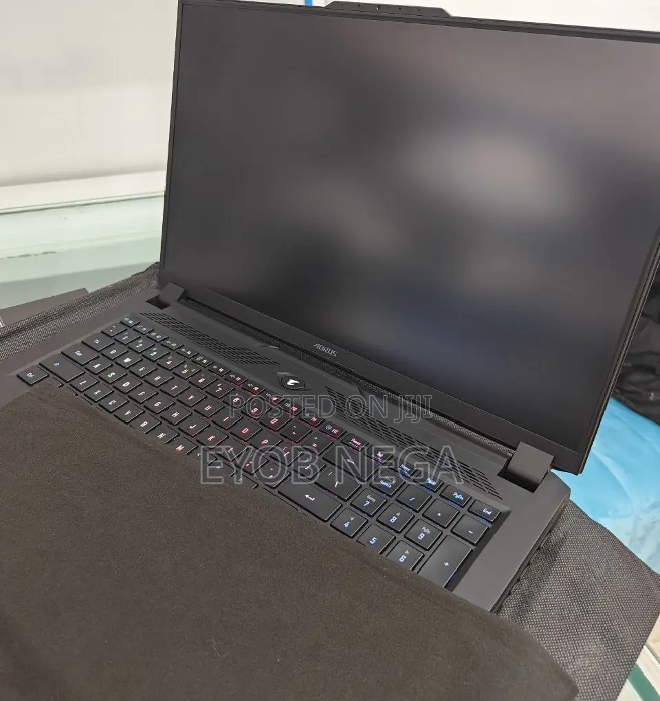 New Laptop Gigabyte AORUS 15G 16GB Intel Core I7 SSD 1T