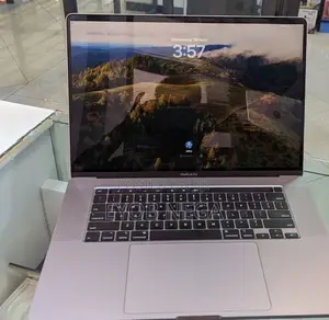New Laptop Apple MacBook Pro 2019 16GB Intel Core I9 SSD 512GB