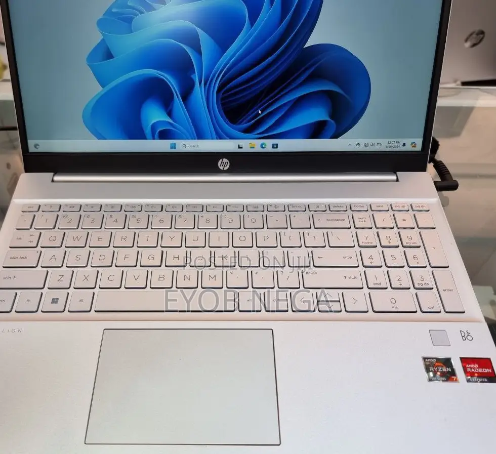 New Laptop HP Pavilion 15 8GB AMD Ryzen 7 SSD 512GB