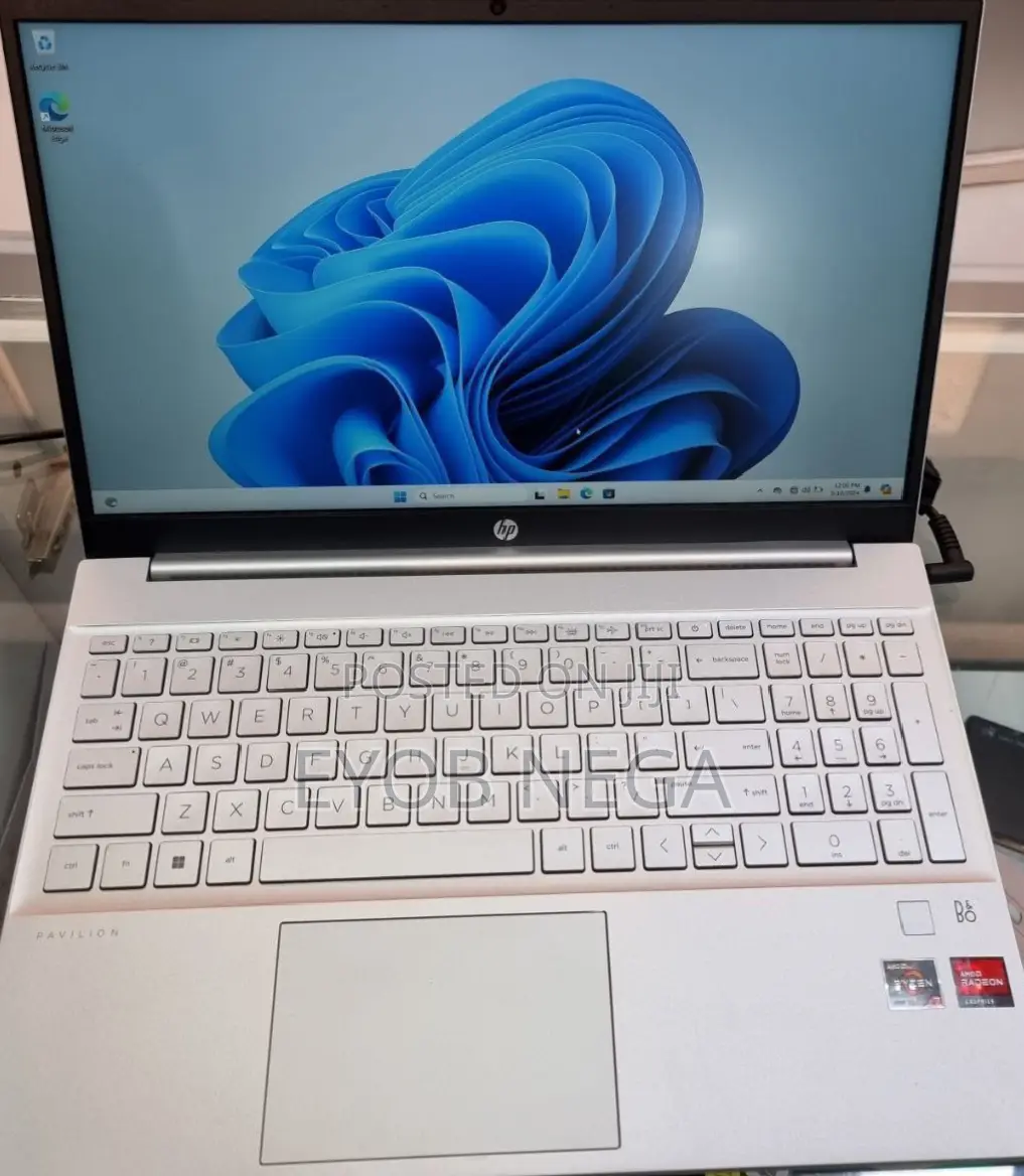 New Laptop HP Pavilion 15 8GB AMD Ryzen 7 SSD 512GB