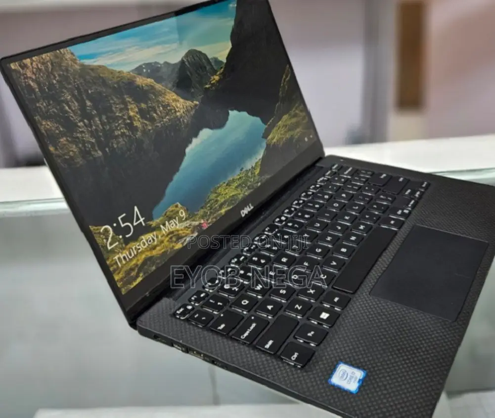 New Laptop Dell XPS 13 8GB Intel Core I7 SSD 512GB