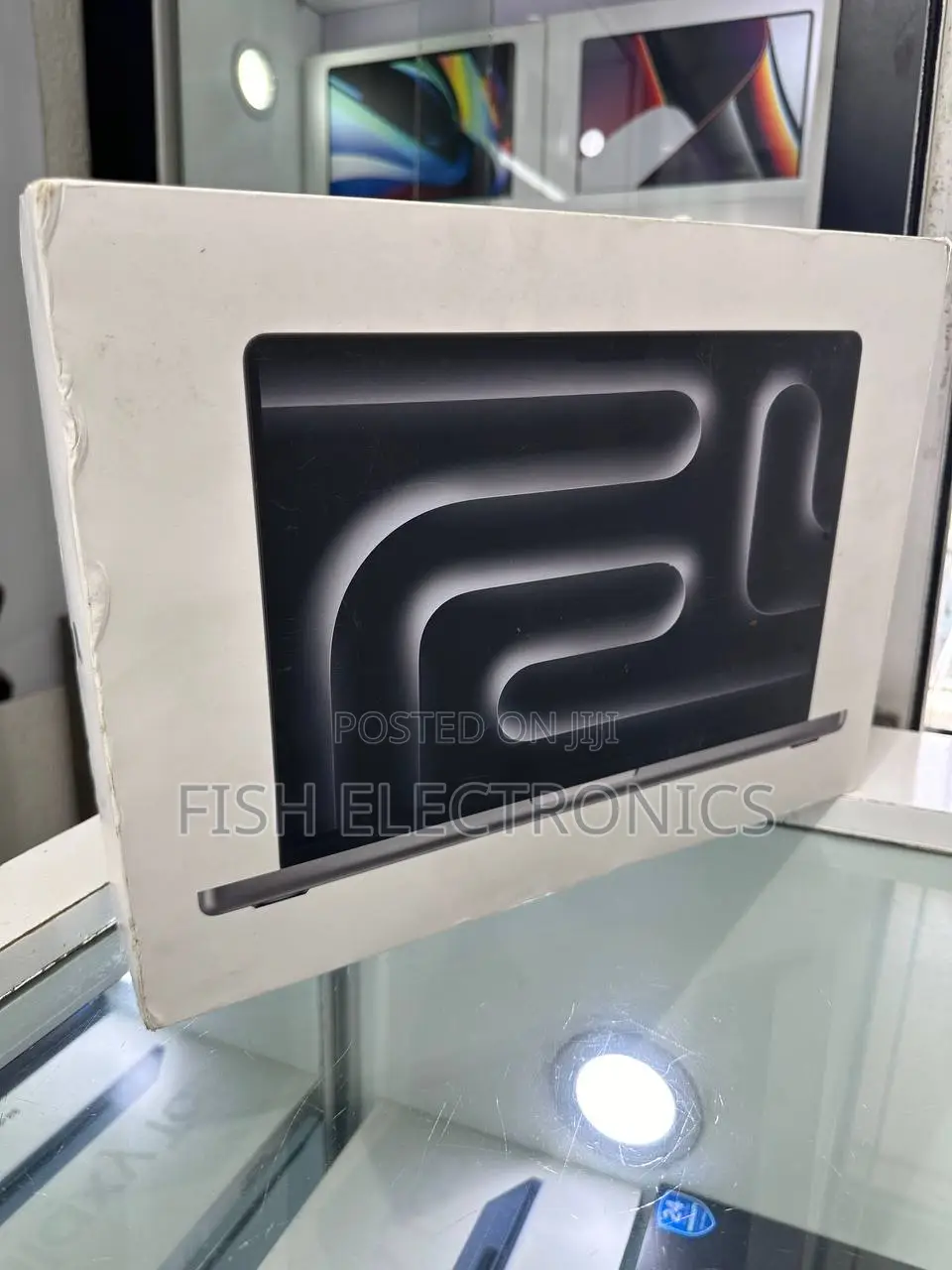 New Laptop Apple MacBook Pro 2023 M3 14-Inch 8GB Apple M3 SSD 512GB