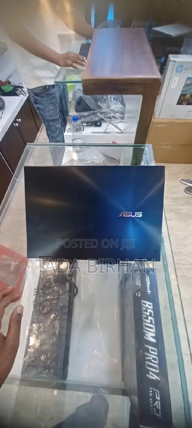 New Laptop Asus VivoBook 15 X505BA 16GB Intel Core I7 SSD 512GB