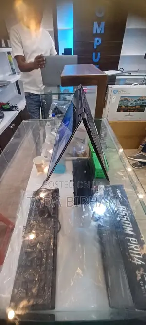 New Laptop Asus VivoBook 15 X505BA 16GB Intel Core I7 SSD 512GB