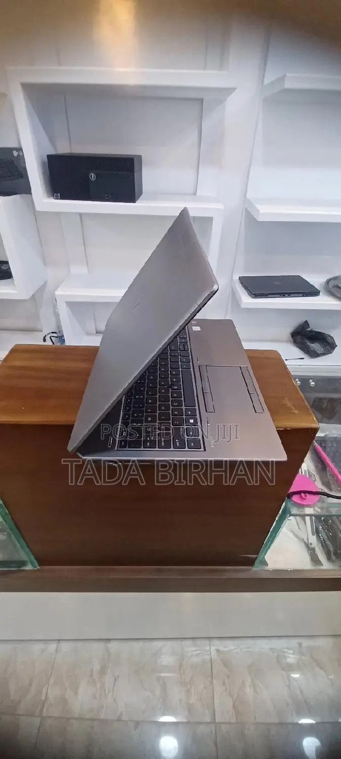 New Laptop HP ZBook 14 16GB Intel Core I7 SSD 512GB