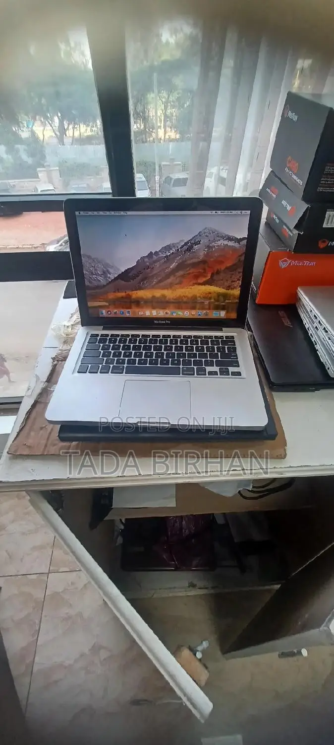 Laptop Apple MacBook 2012 8GB Intel Core I5 SSD 256GB