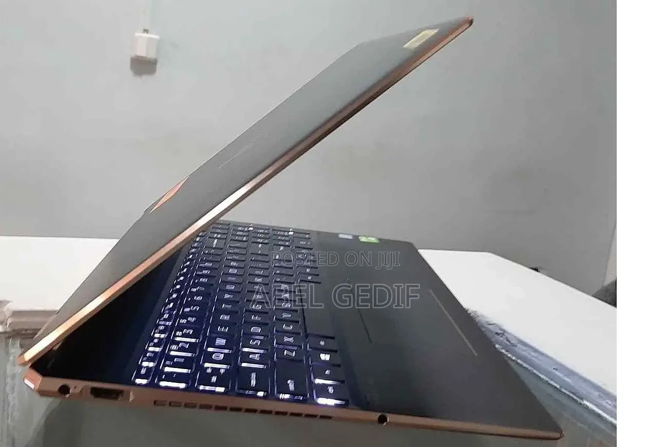 New Laptop HP Spectre 16GB Intel Core I7 SSD 512GB