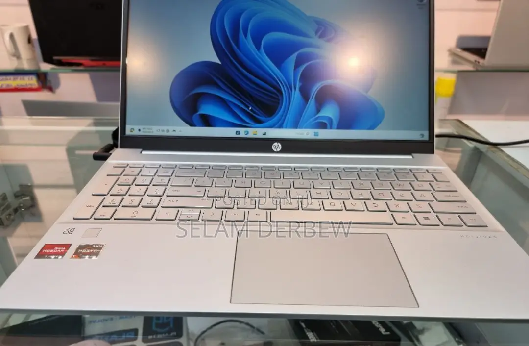 New Laptop HP Pavilion 15 8GB AMD Ryzen 7 SSD 512GB