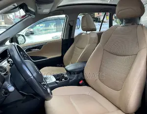 Toyota RAV4 2020 White