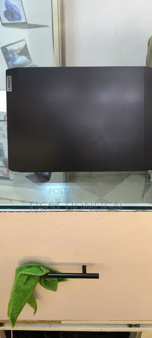 New Laptop Lenovo 8GB AMD Ryzen 5 SSD 512GB