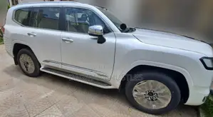 Photo - New Toyota Land Cruiser 2023 White