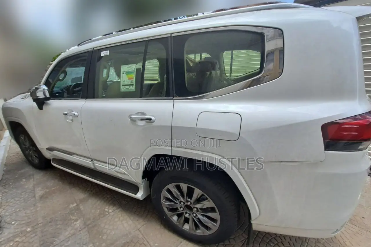 New Toyota Land Cruiser 2023 White