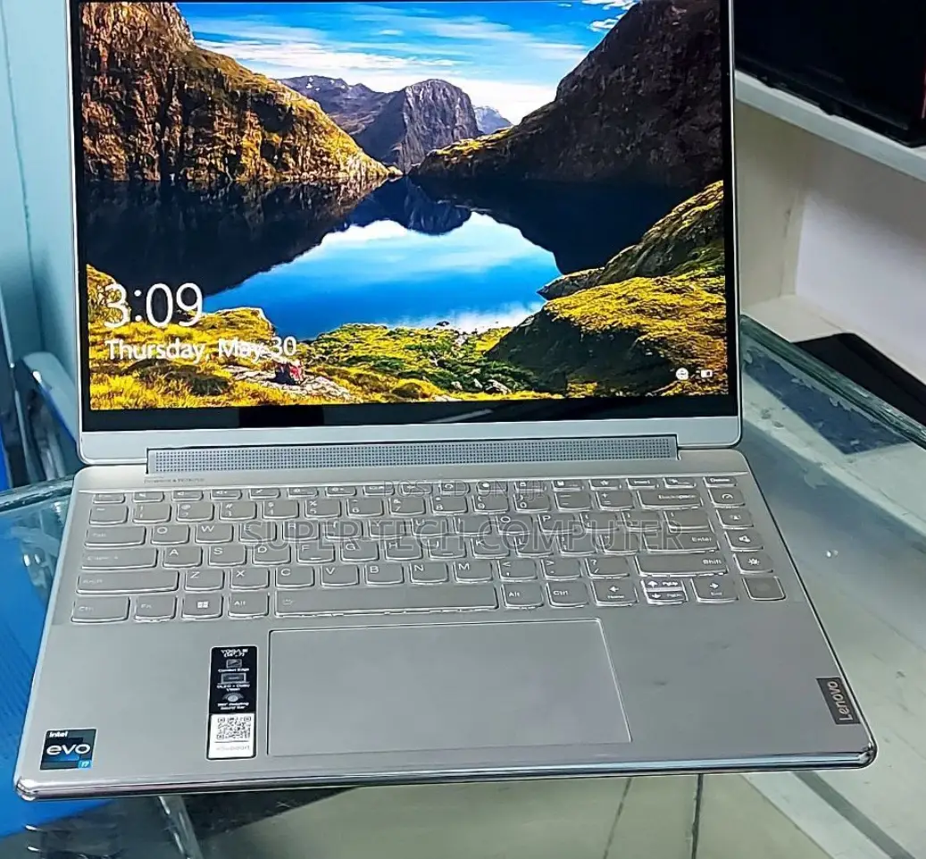 New Laptop Lenovo Yoga 950i 16GB Intel Core I7 SSD 512GB