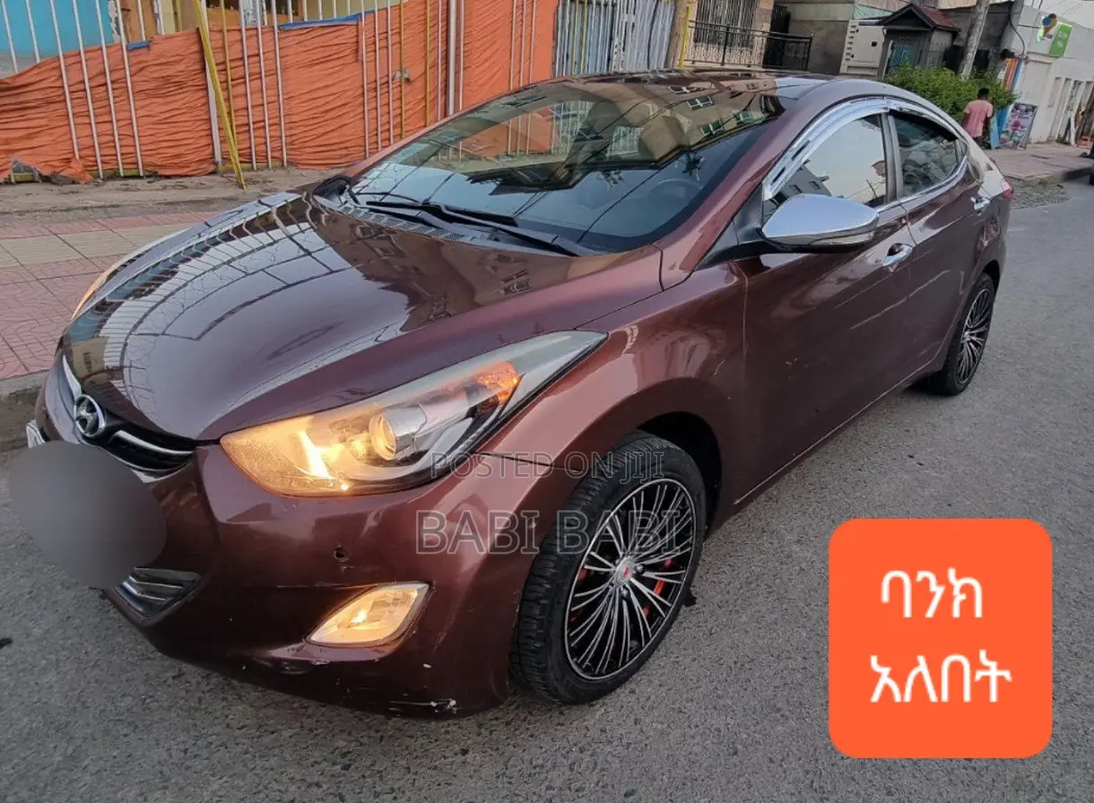Hyundai Avante 2013 Burgundy