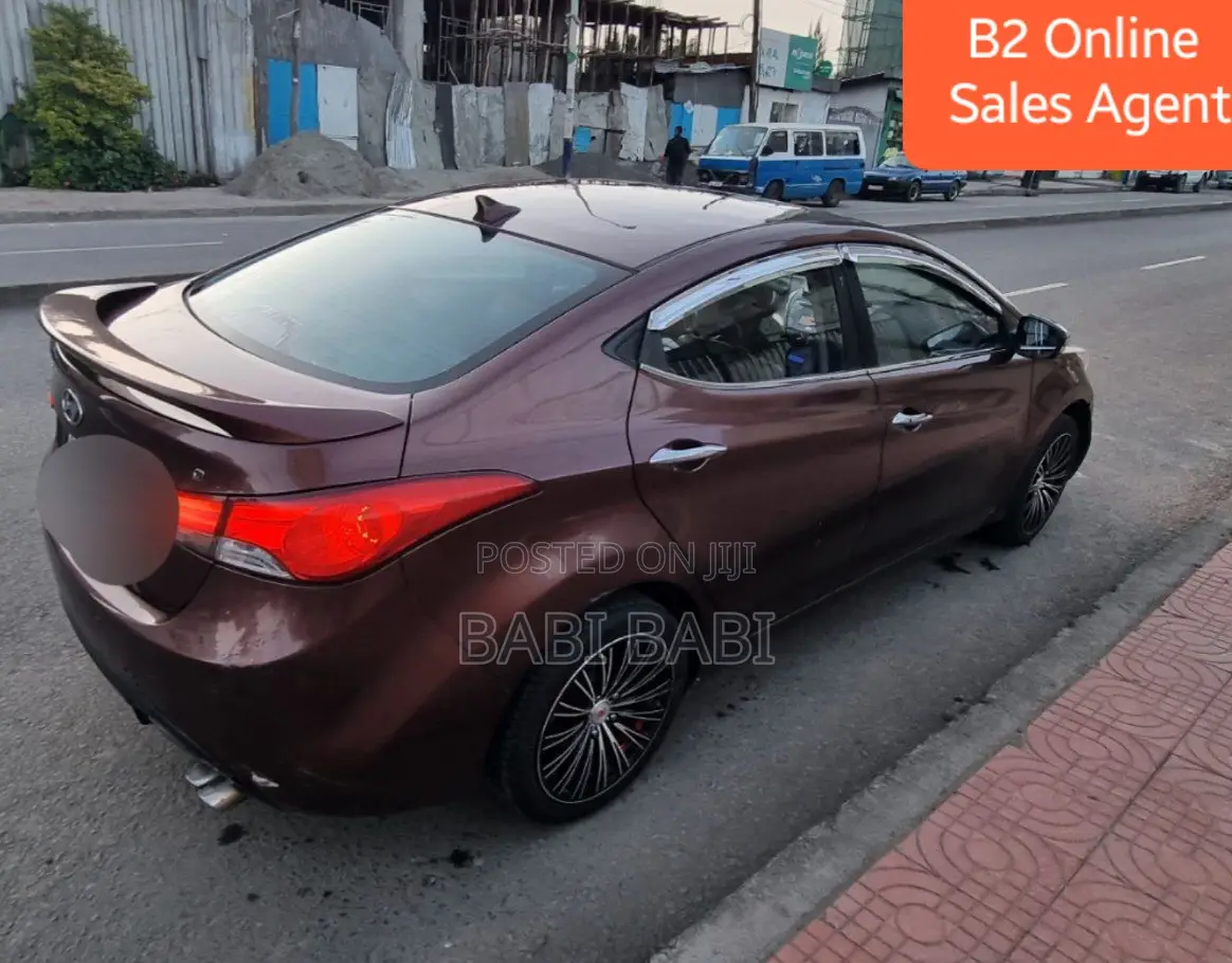 Hyundai Avante 2013 Burgundy