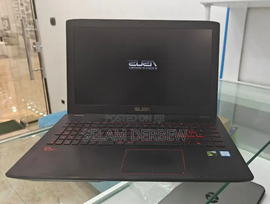 Laptop Asus ROG G701VI 8GB Intel Core I5 HDD+SSD 1T