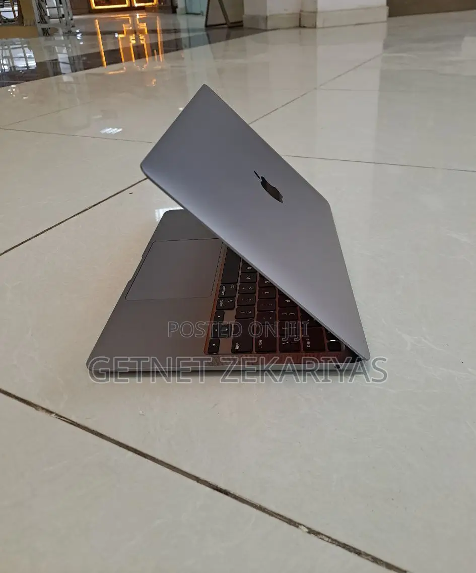 New Laptop Apple MacBook Air 2020 M1 8GB Apple M1 SSD 256GB