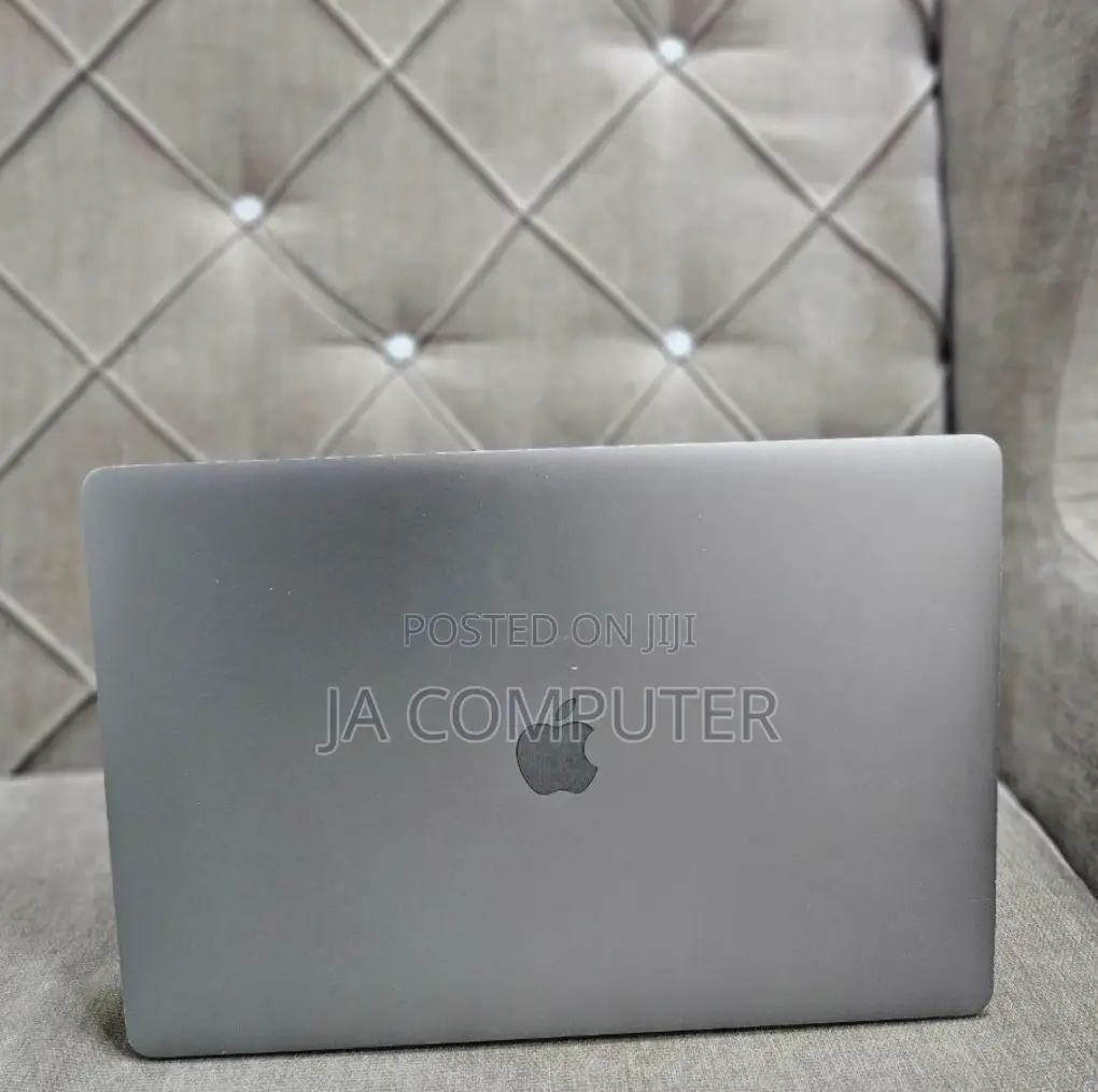 New Laptop Apple MacBook Pro 2016 16GB Intel Core I7 SSD 256GB