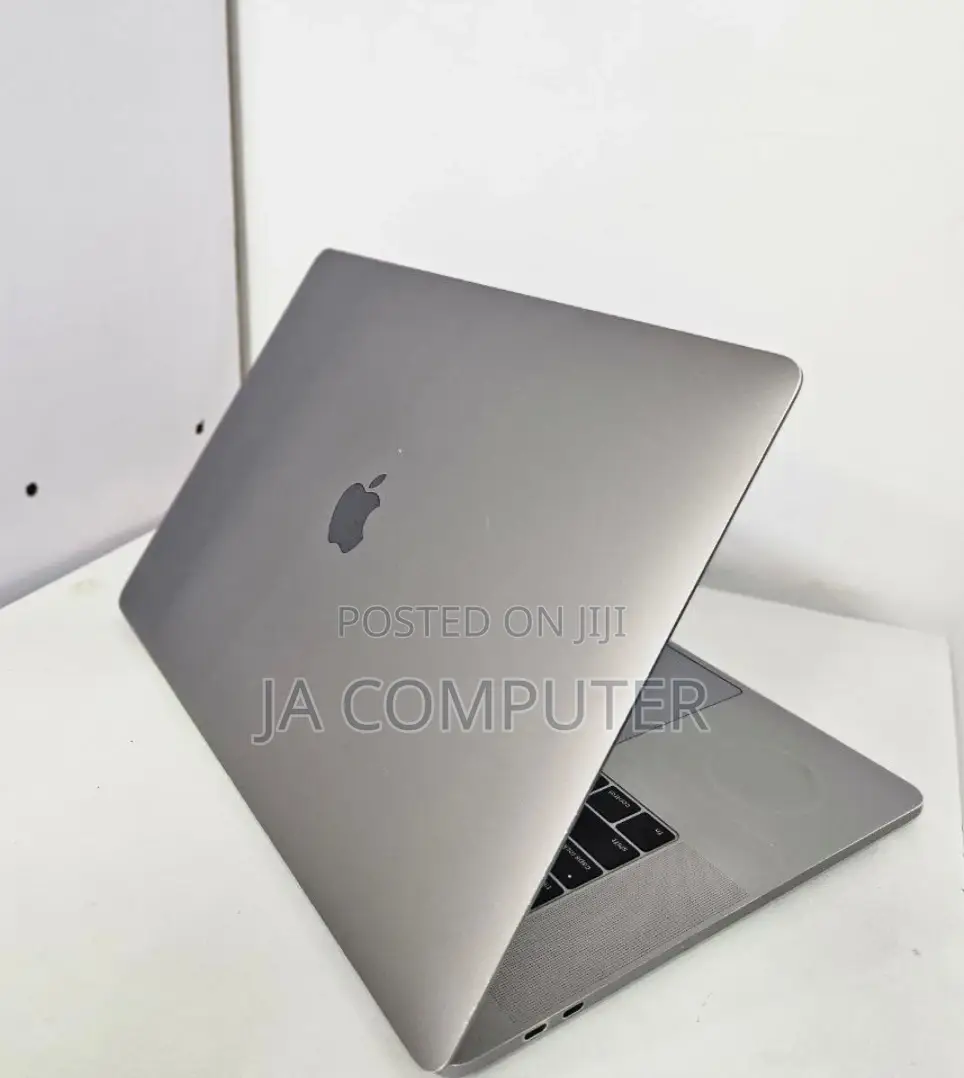 New Laptop Apple MacBook Pro 2016 16GB Intel Core I7 SSD 256GB