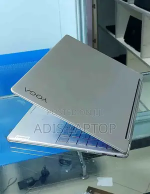 Photo - New Laptop Lenovo ThinkPad Yoga 16GB Intel Core I5 SSD 512GB
