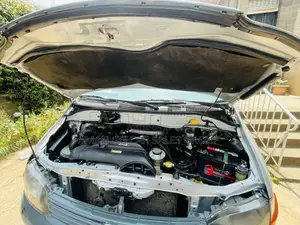 Toyota HiAce 2004 Silver