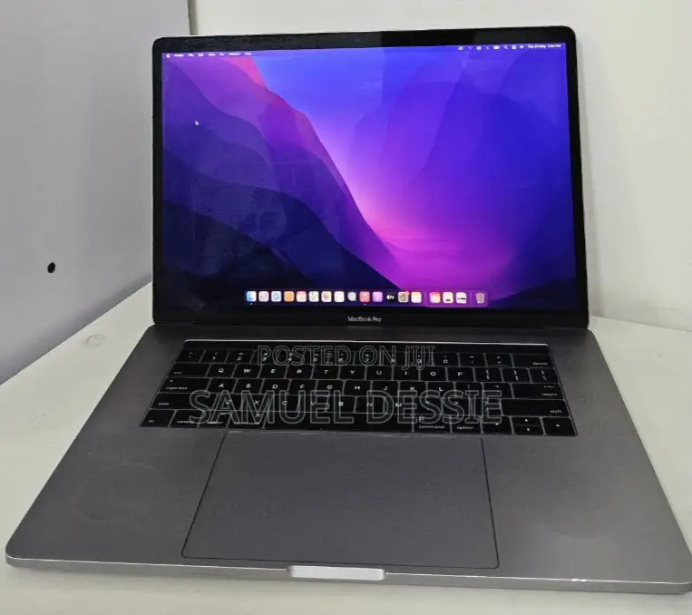New Laptop Apple MacBook Pro 2016 16GB Intel Core I7 SSD 256GB