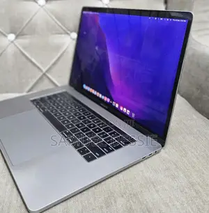 New Laptop Apple MacBook Pro 2016 16GB Intel Core I7 SSD 256GB