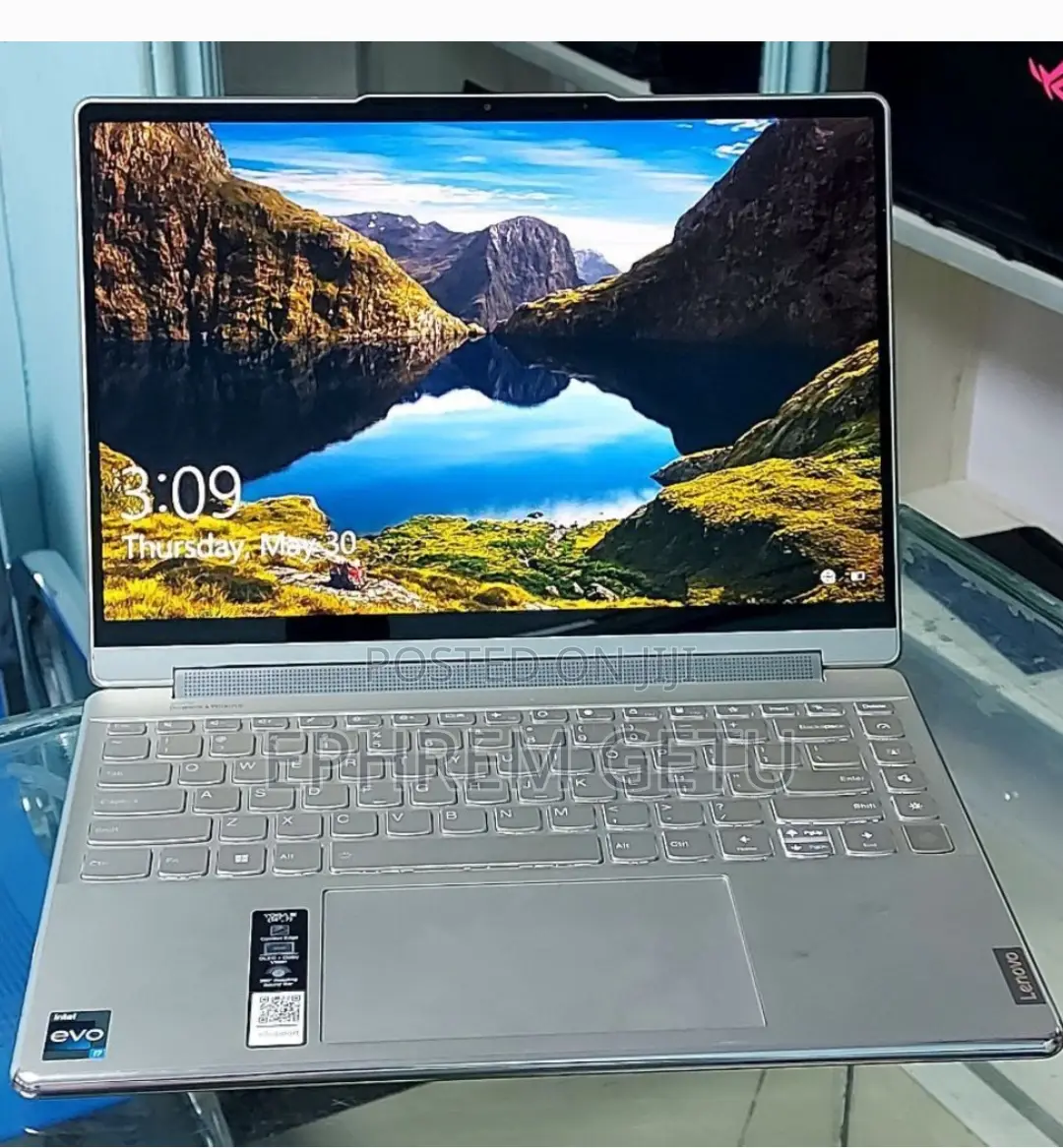 New Laptop Lenovo Yoga 950i 16GB Intel Core I7 SSD 512GB