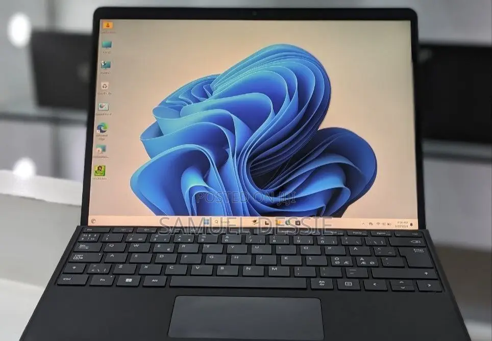 New Laptop Microsoft Surface Pro 9 16GB Intel Core I5 SSD 256GB