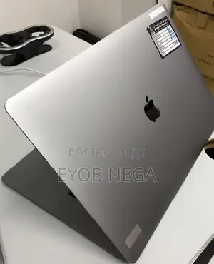 Photo - New Laptop Apple MacBook Pro 2015 16GB Intel Core i7 SSD 512GB