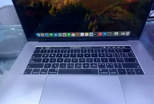New Laptop Apple MacBook Pro 2018 16GB Intel Core I9 SSD 512GB