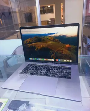 New Laptop Apple MacBook Pro 2019 16GB Intel Core I9 SSD 512GB