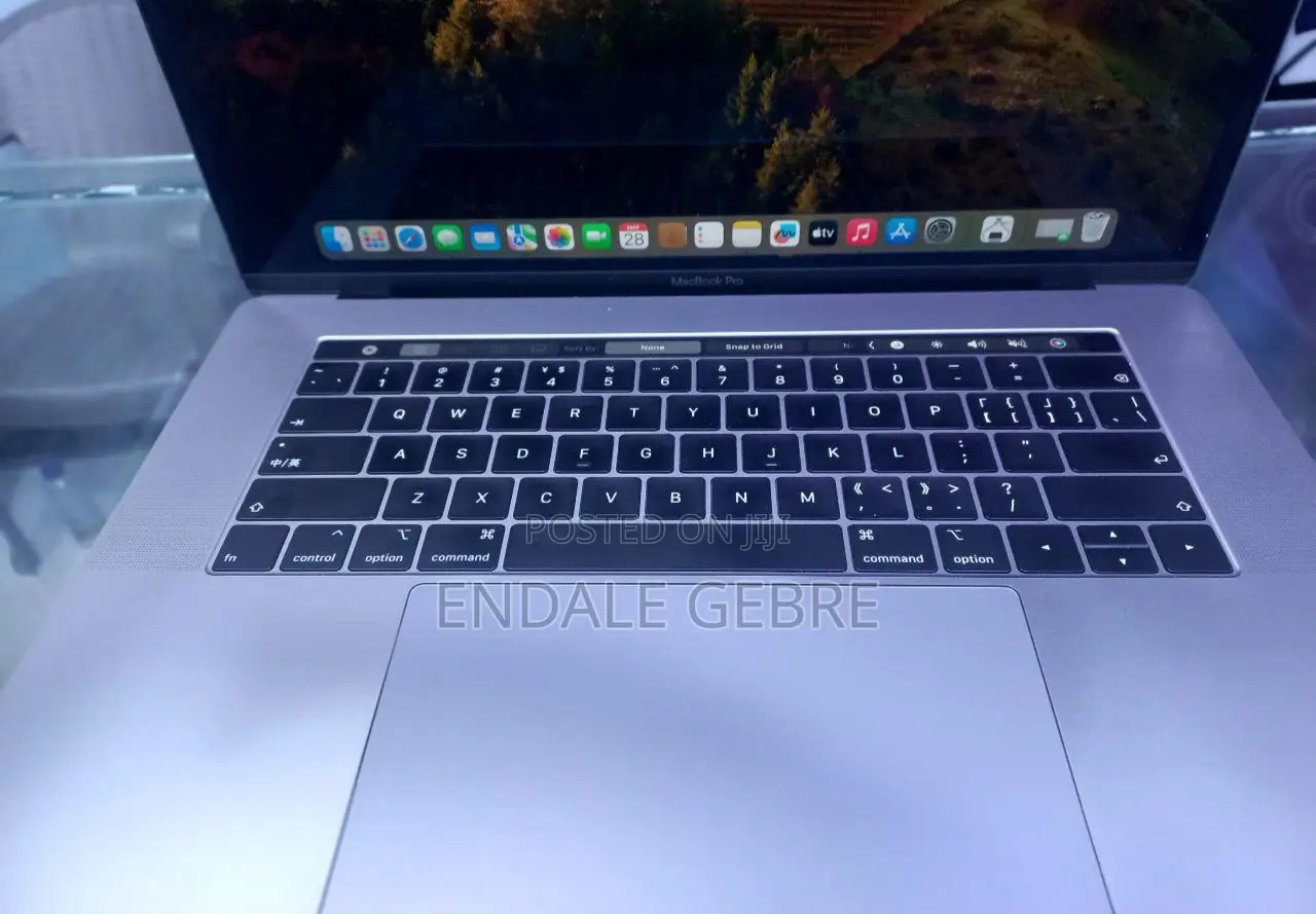 New Laptop Apple MacBook Pro 2019 16GB Intel Core I9 SSD 512GB