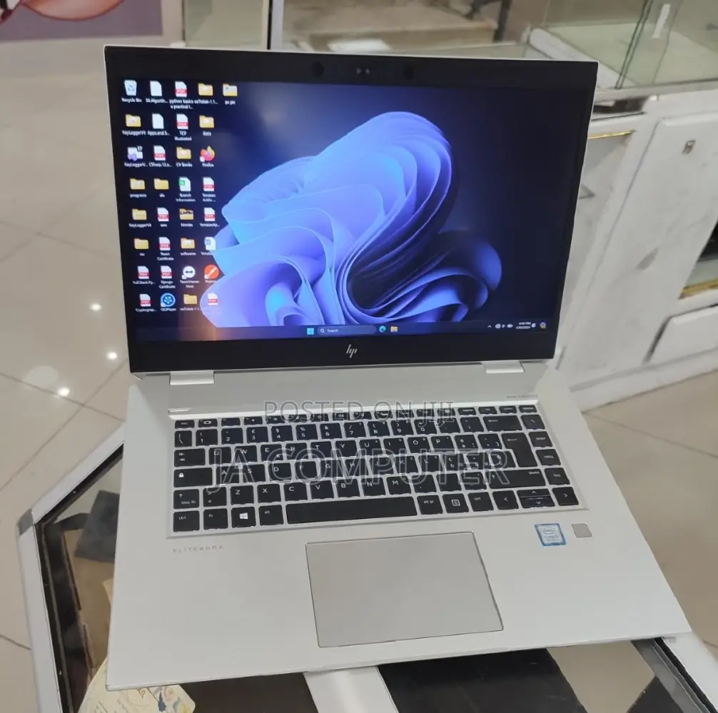 New Laptop HP EliteBook 1050 16GB Intel Core I7 SSD 512GB