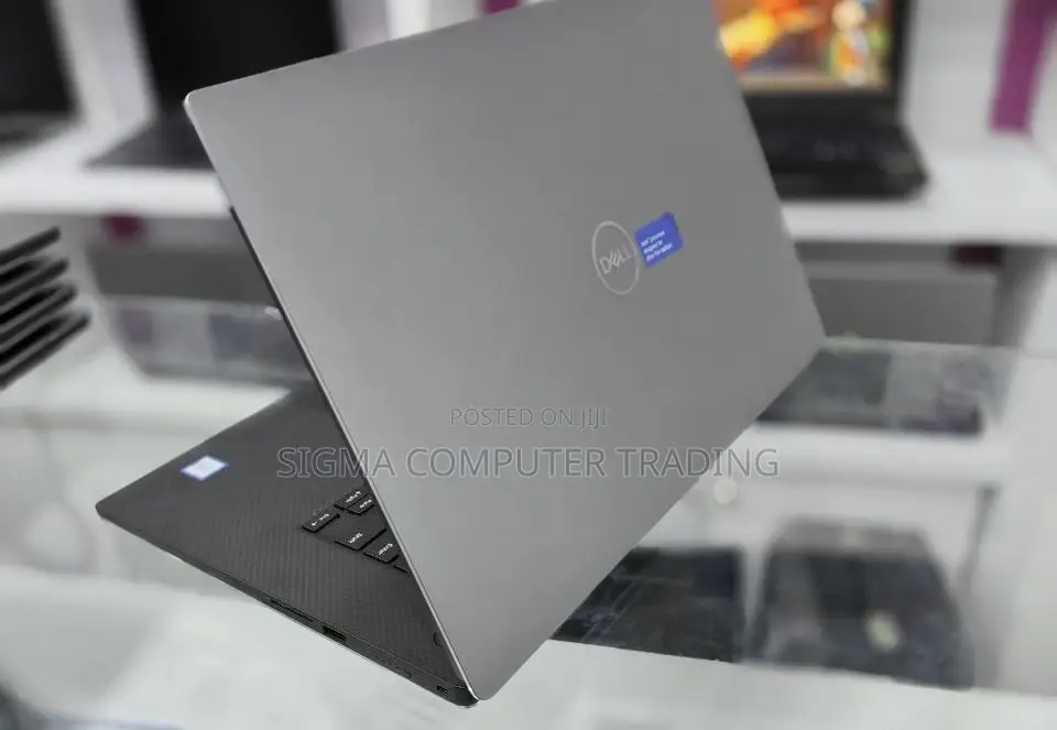 New Laptop Dell Precision 5540 16GB Intel Core I7 SSD 512GB