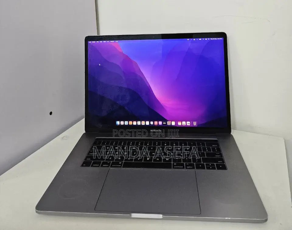 New Laptop Apple MacBook Pro 2016 16GB Intel Core I7 SSD 256GB