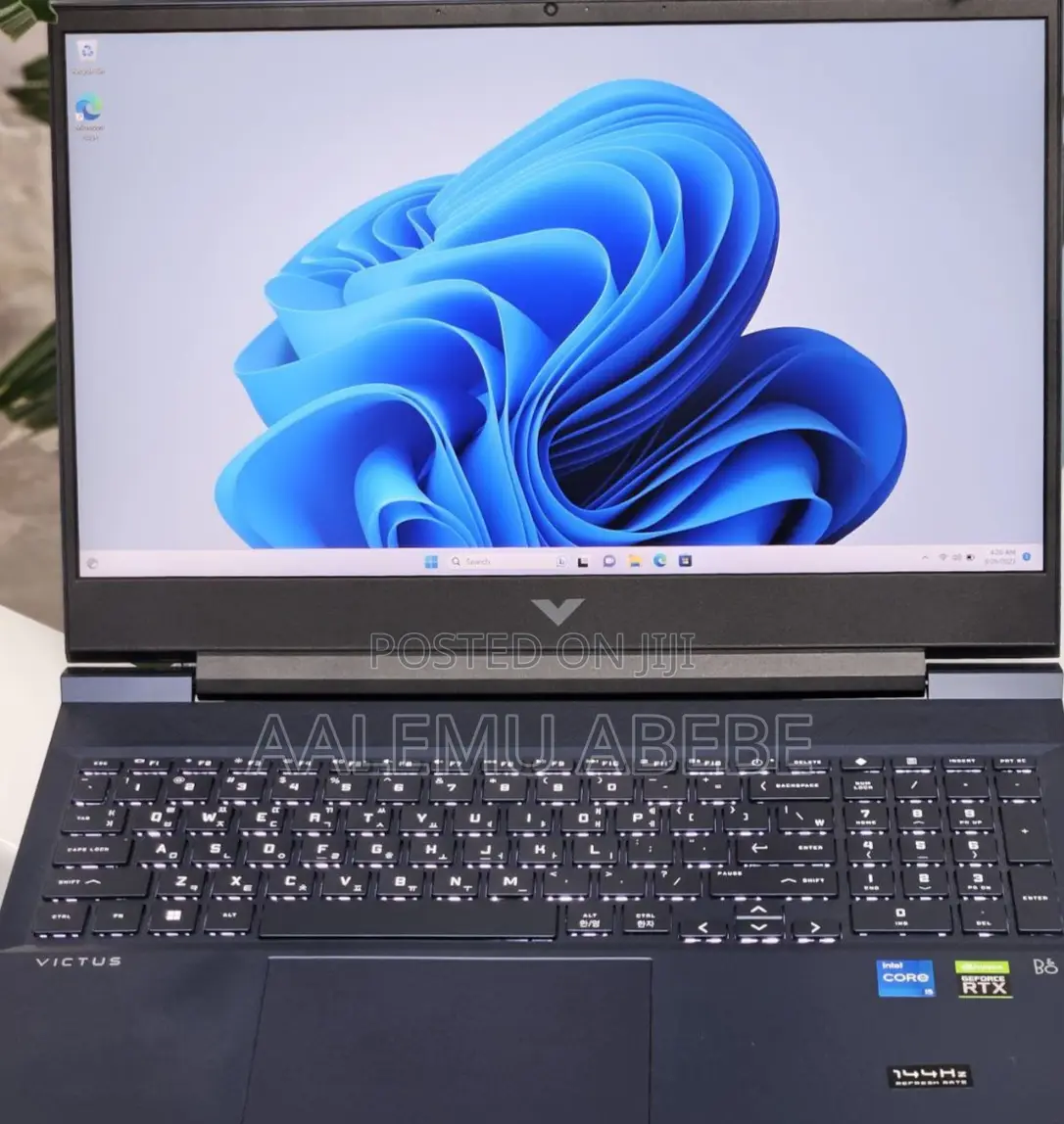 New Laptop HP 14-Dq1025cl 16GB Intel Core I5 SSD 512GB