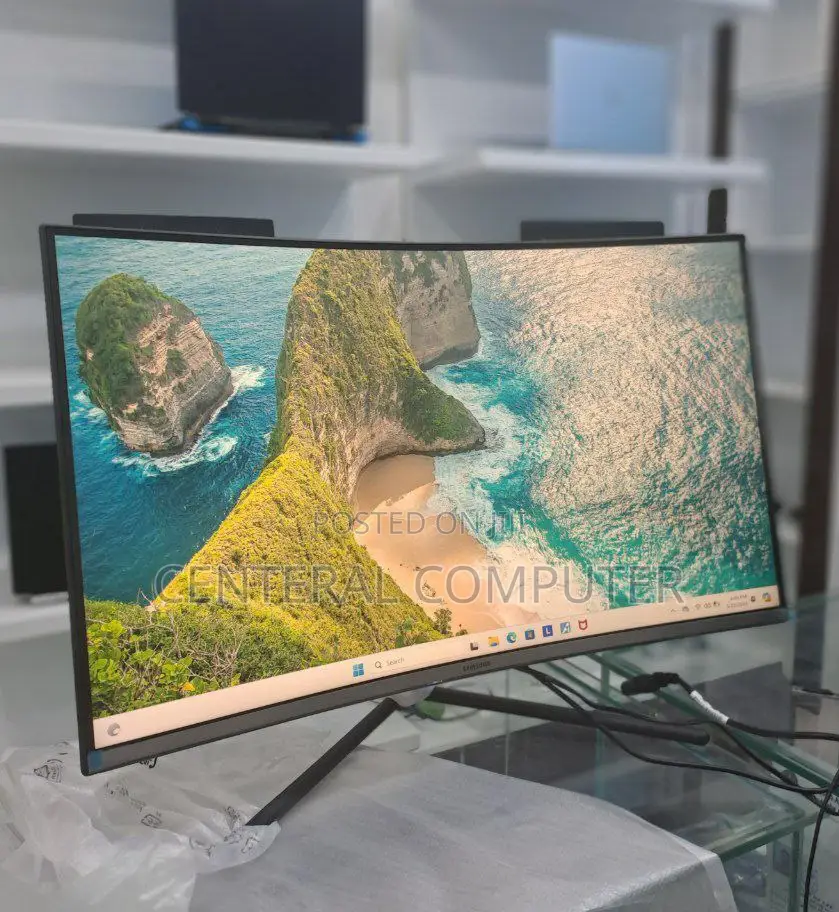 Samsung 32"Inch Gaming Curved Monitor ()